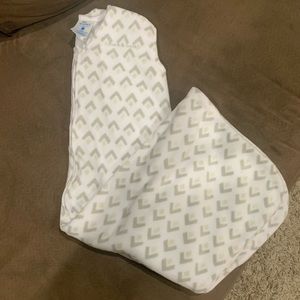 NWOT Halo Fleece Sleep Sack.